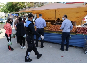 Polisten Pazar Yerlerine ‘Sosyal Mesafe’ Denetimi