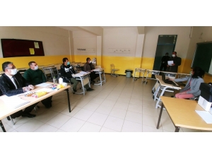 Tuşba’da ‘İzin Komisyonu’ Hizmet Vermeye Devam Ediyor