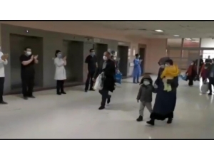 Korona Virüs Tedavisi Tamamlanan 15 Hasta Alkışlarla Taburcu Oldu