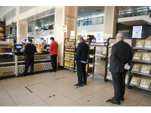 Halk Ekmek Yerli Üreticilerin Ürünlerini Satın Alarak Raflarına Taşıdı