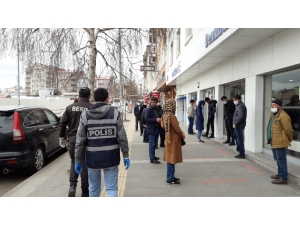 Kars’ta Polislerden Yoğun Korona Virüs Mesaisi