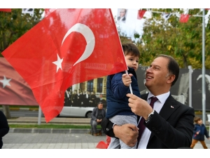 Beylikdüzü’nde Bayram Coşkusu Balkonlardan Taşacak