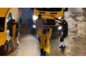 Alanya’da Seyyar Konserle Vatandaşlar Moral Depoladı