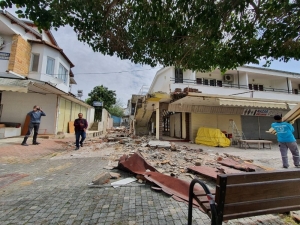 Alanya’da Mimari Projeye Aykırı Kaçak Yapı Yıkıldı