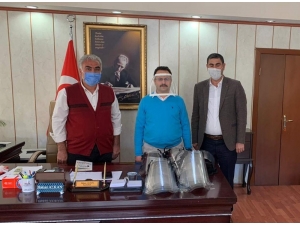 Rehber Öğretmen 3d Yazıcı İle Siper Maske Üretti