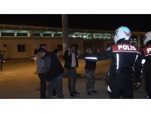 Arkadaşların Silahlı Kavgasına Aileler Karıştı: 2 Yaralı, 2 Gözaltı