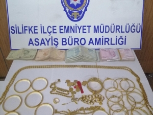 Kendini Hakim, Savcı Ve Polis Olarak Tanıtan Şahıslar Suç Üstü Yakalandı