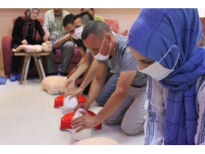 Görme Engellilere Verilen İlk Yardım Eğitimi Uluslararası Raporda Yer Aldı