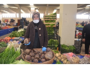 Bir Yılda Sattıklarını Bir Ayda Sattılar