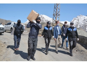 “Vefa Sosyal Destek Grubu” Gönüllere Dokunmaya Devam Ediyor
