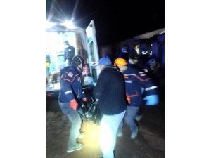 Yıkılan Evin Altında Kalan Kadın Hayatını Kaybetti