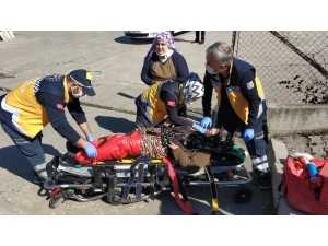 Sokağı Çıkması Yasak Torunlarını Kahvaltıya Götürürken Kaza Yaptı: 6 Yaralı