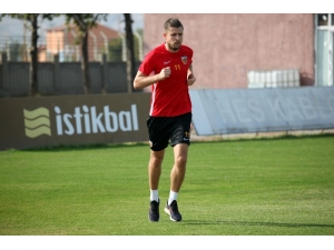 Kayserispor’lu Kravets: "Gol Atmayı Özledim"