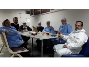 -vatandaşlardan Sağlık Çalışanlarına Ev Yemeği İkramı