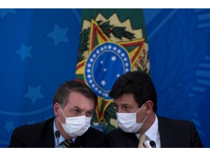 Brezilya Devlet Başkanı Bolsonaro, Sağlık Bakanını Görevden Aldı