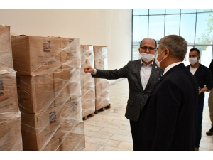 Kardemir İşçileri Gıda Yardımlarını Vatandaşa Bağışladı