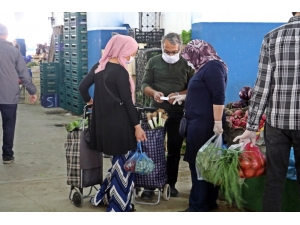 Yasak Öncesi Pazarda Değil Pazar Çantalarında Yoğunluk Yaşandı