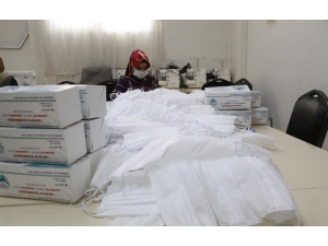 Eyyübiye Belediyesi Maske Üretimini Seri Bir Şekilde Sürdürüyor