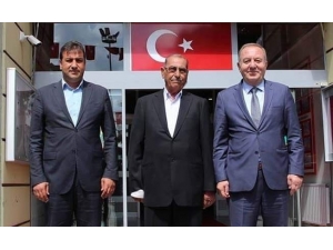 Hayırsever İşadamından Bin Koli Gıda Yardımı