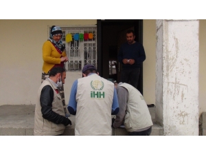 Korona Virüs Nedeniyle İş Yerini Kapatan Esnafa Yardım Eli