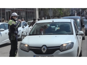 Samsun’da Maske Ve Sosyal Mesafe Uygulaması