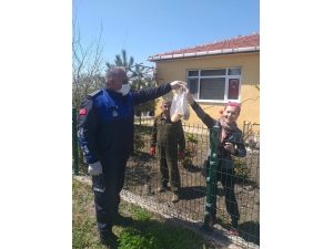 Ergene’de Sokağa Çıkamayan Yaşlıların İhtiyaçlarını Zabıta Ekipleri Karşılıyor