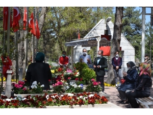 Şehit Polis Ahmet Cihan Kilci Kabri Başında Anıldı