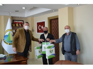 Alaplı’da Maskeler Kapıda Teslim Ediliyor