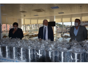 İşadamlarından Aşevine Sefer Tası Desteği