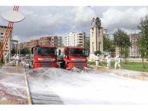 Karaköprü’de Dezenfekte Edilmedik Sokak Kalmıyor
