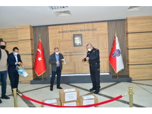 Elazığ Polisine Virüse Karşı Siperlik