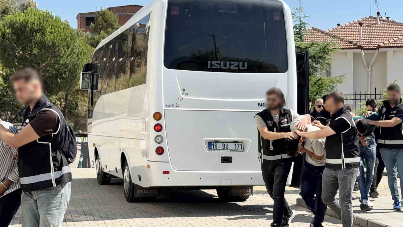 daltonlar-a-orhangazi-de-safak-baskini-9-gozalti