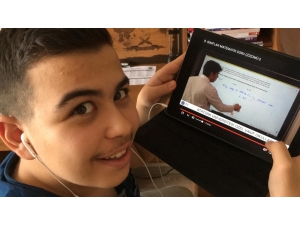 Vakıf Okulları Eğitimde Mesafe Tanımıyor