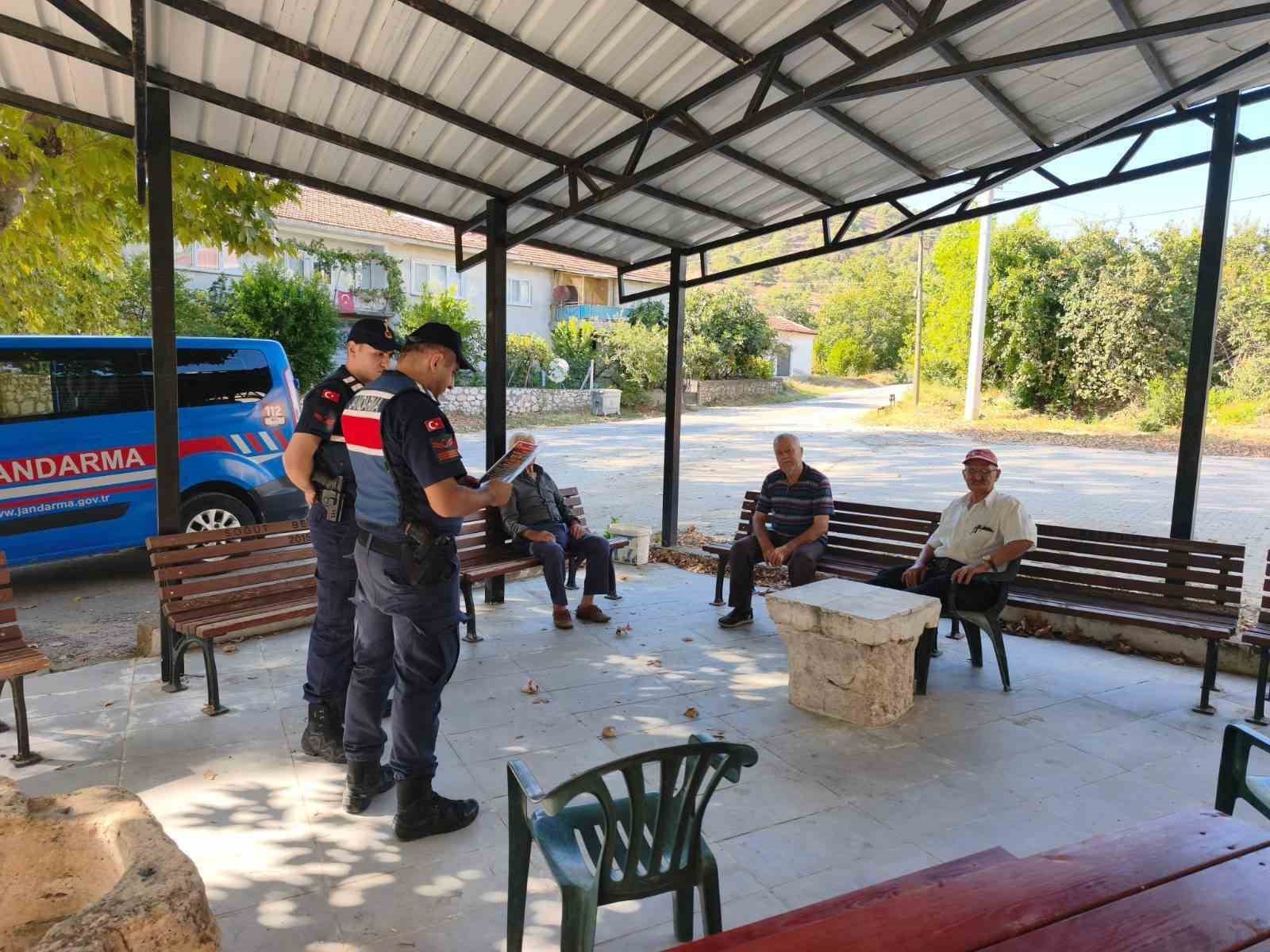 jandarma-dolandiricilik-olaylarina-karsi-vatandaslari-bilgilendirdi