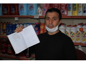 Gizli Hayırsever Bakkal Bakkal Gezip 15 Bin Tl’lik Borç Ödedi