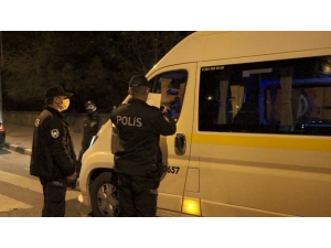 Sokağa Çıkma Kısıtlaması Sonrası Sokaklar Boş Kaldı