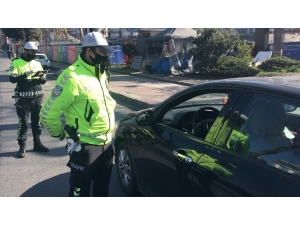İstanbul’da Sokağa Çıkma Kısıtlamasında Trafik Denetimleri