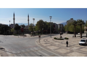 Denizli Sokağa Çıkma Kısıtlaması Sonrası Hayalet Şehre Döndü