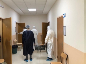 Sağlık-sen Şırnak Şubesinden Sağlık Çalışanlarına Tatlı İkramı