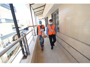 Ankara’da Sokağa Çıkma Yasağında Ekmek Dağıtımı