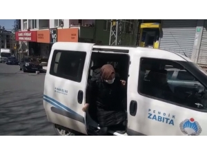 112’de Görevli Sağlık Çalışanı Evine Gidemeyince Yardımına Zabıta Koştu