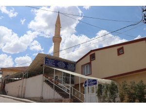 Cami İmamı Camiyi İyilik Marketine Çevirdi