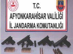 Alkol Alıp Havaya Ateş Açtılar