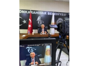 Başkan Zeybek Birinci Yılını Sosyal Medya Üzerinden Canlı Olarak Değerlendirdi