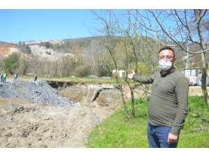 Onlarca Kamyon Hafriyat Obruğun Ancak Yarısını Doldurabildi