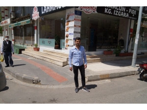 Lüks Otomobil İle Motosiklet Çaldılar