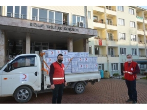 Huzurevi Sakinleri, Kızılay’a 10’larca Erzak Kolisi Hazırlattı