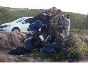 Devrilen Traktörün Sürücüsü Hayatını Kaybetti