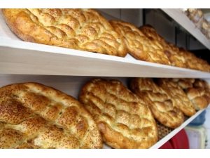 Bursa’da 200 Gram Ramazan Pidesi 2 Liradan Satılacak