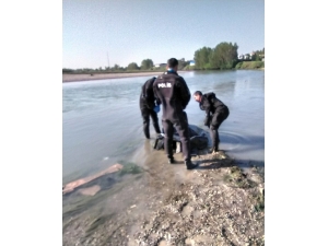 Seyhan Nehri’ne Düşen Gencin Cesedi Bulundu